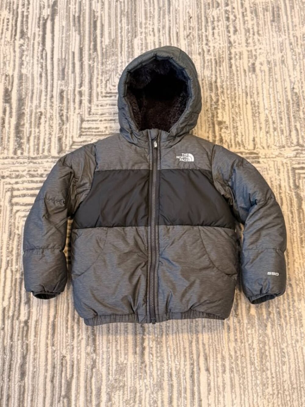 The North Face kids toddler size 6 black/gray 550 down fill Winter puffer coat